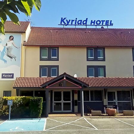 Kyriad Lyon Est - Saint Bonnet De Mure Eksteriør billede
