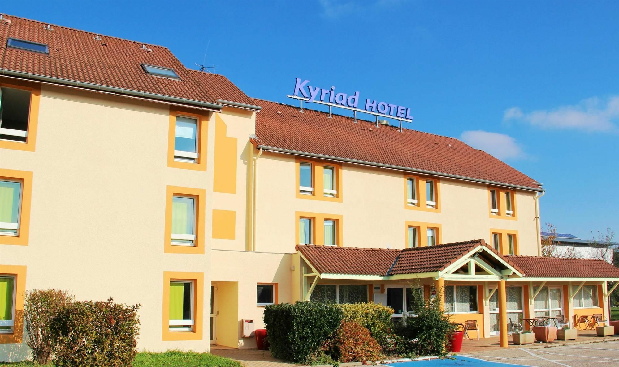 Kyriad Lyon Est - Saint Bonnet De Mure Eksteriør billede